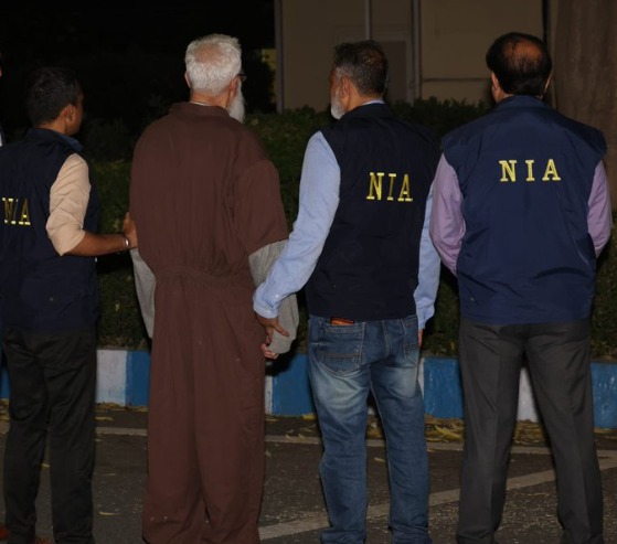 'NIA Formally Arrests 26/11 Mumbai Terror Attack Conspirator Tahawwur Rana on Arrival at IGI, New Delhi'